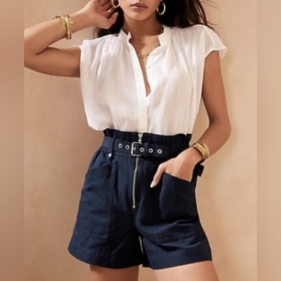 Banana Republic Paperbag Shorts (786) - Picture 3 of 14